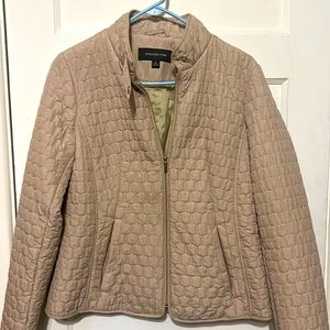 Jones New York quilted beige jacket